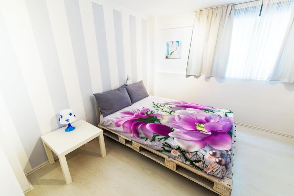 2 Bedrooms Apartment Close To Metro Dafni In Athens Exterior photo